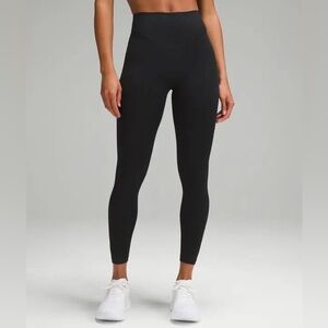 Lululemon Breezethrough High Rise Tight 25’